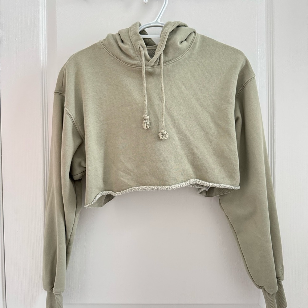 Arizia TNA Cozy Fleece Cropped Hoodie – Sage Green | XS/S